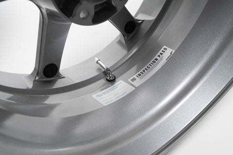 Yokohama AVS Model 6 17" 8J +35, 9J +35 (5x114.3)