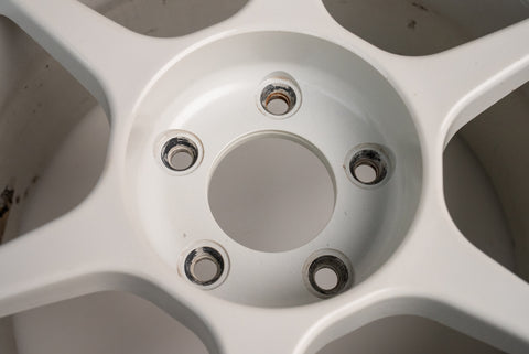 Buddy Club P1 16" 8.5J +37, 8.5J +27  (5x114.3)