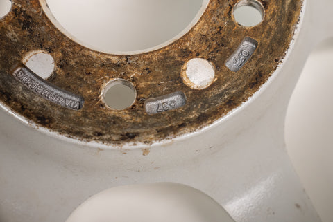 Buddy Club P1 16" 8.5J +37, 8.5J +27  (5x114.3)