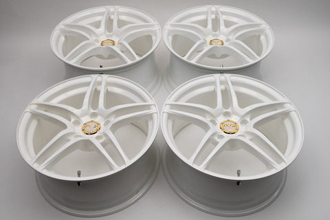 Yokohama AVS Model 5 17" 9J +45, 8J +38 (5x114.3)