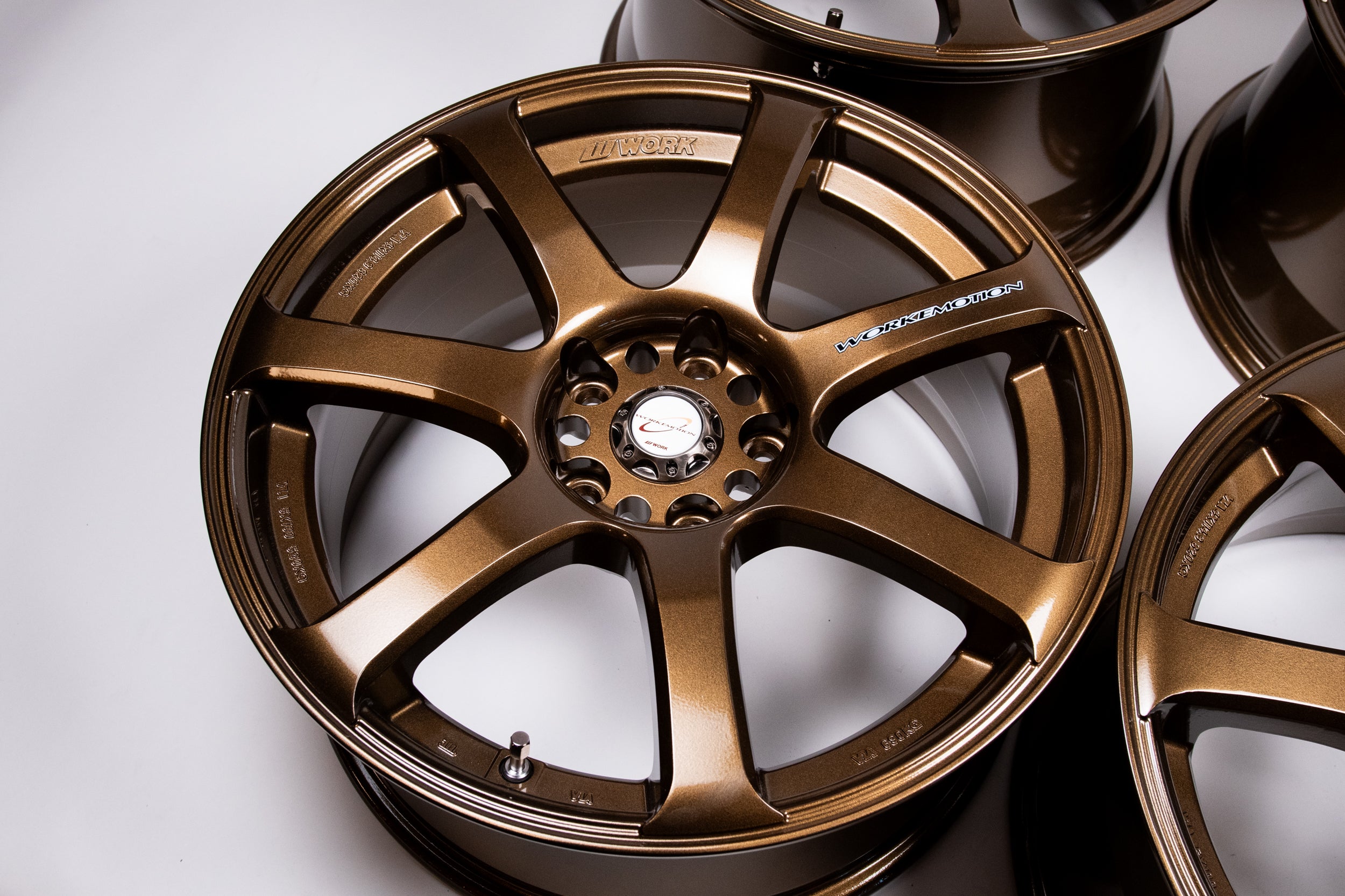WORK Emotion XT7 18” 9.5J +38, 8.5J +38 (5x114.3) – GET Japan