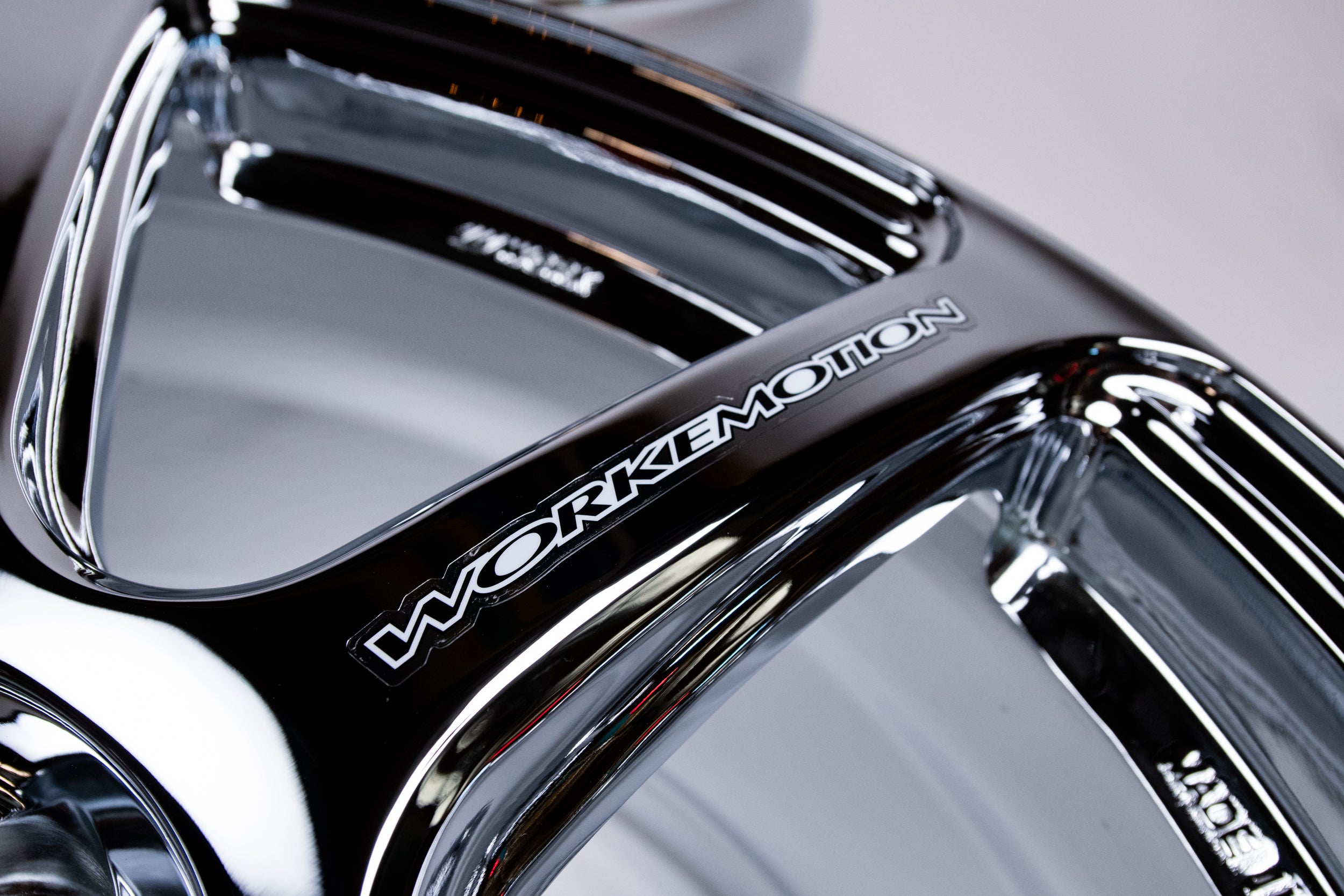 WORK Emotion T7R 18” 8.5J +45 (5x100) *Triple Chrome Plated* – GET