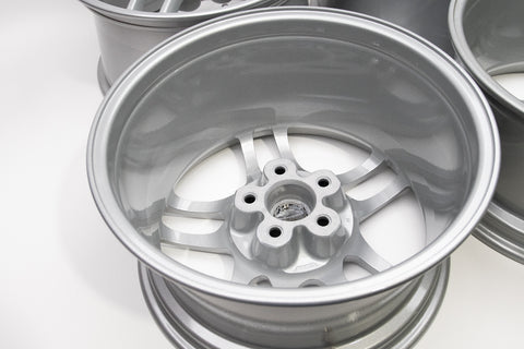 Nissan Skyline R33 GTR 17" 9J +30 (5x114.3)