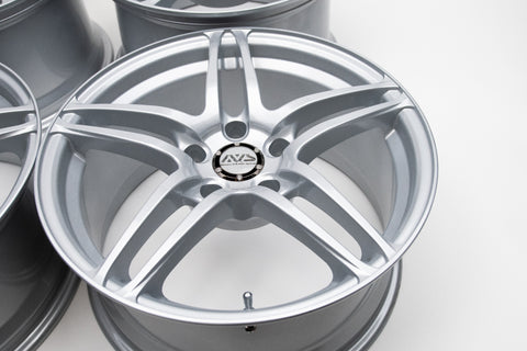 AVS Model 5 17" 9J +35, 8J +30 (5x114.3)