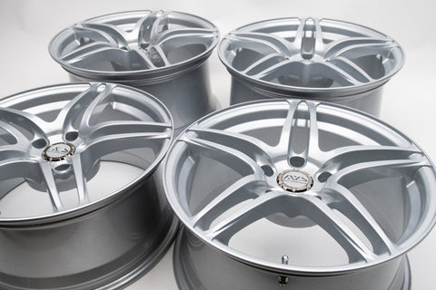 AVS Model 5 17" 9J +35, 8J +30 (5x114.3)