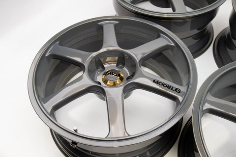 Yokohama AVS Model 6 18" 9J +35, 8J +30 (5x114.3)