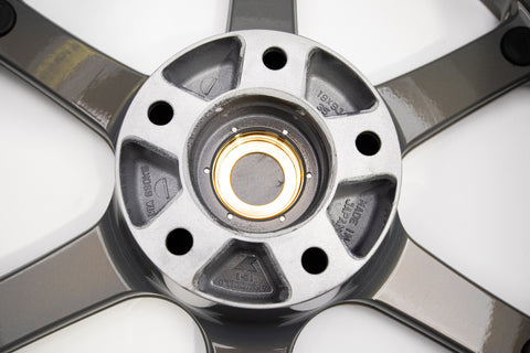 Yokohama AVS Model 6 18" 9J +35, 8J +30 (5x114.3)