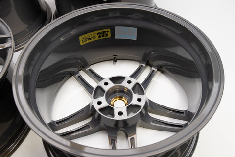 Yokohama AVS Model 5 17" 9J +35, 8J +30 (5x114.3)