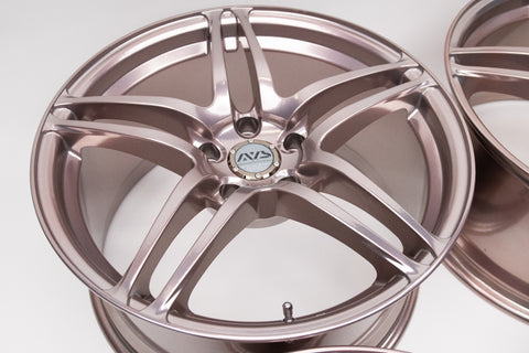 AVS Model 5 18" 9J +35, 8J +30 (5x114.3)