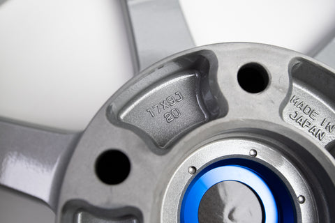 Yokohama AVS Model 6 17" 9J +20 (5x114.3)