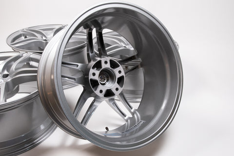 Yokohama AVS Model 5 17" 8J +30 (5x114.3)