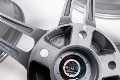 Yokohama AVS Model 5 17" 8J +30 (5x114.3)
