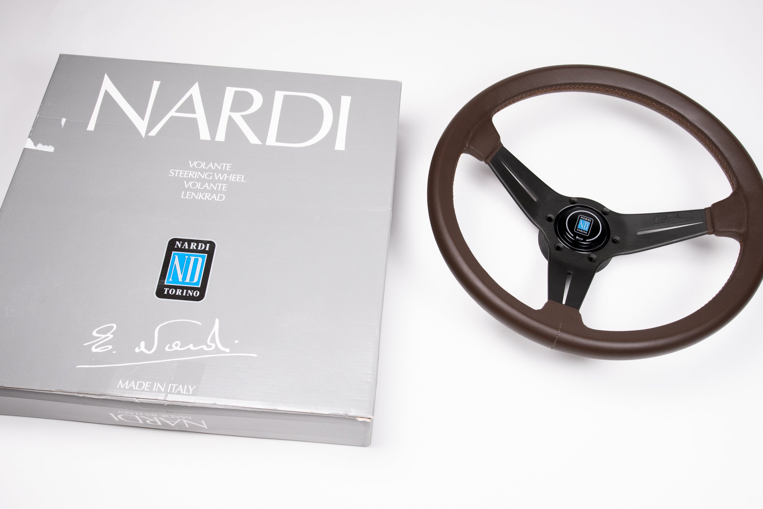 350mm Nardi Classic Deep Corn *Brown Leather* – GET Japan