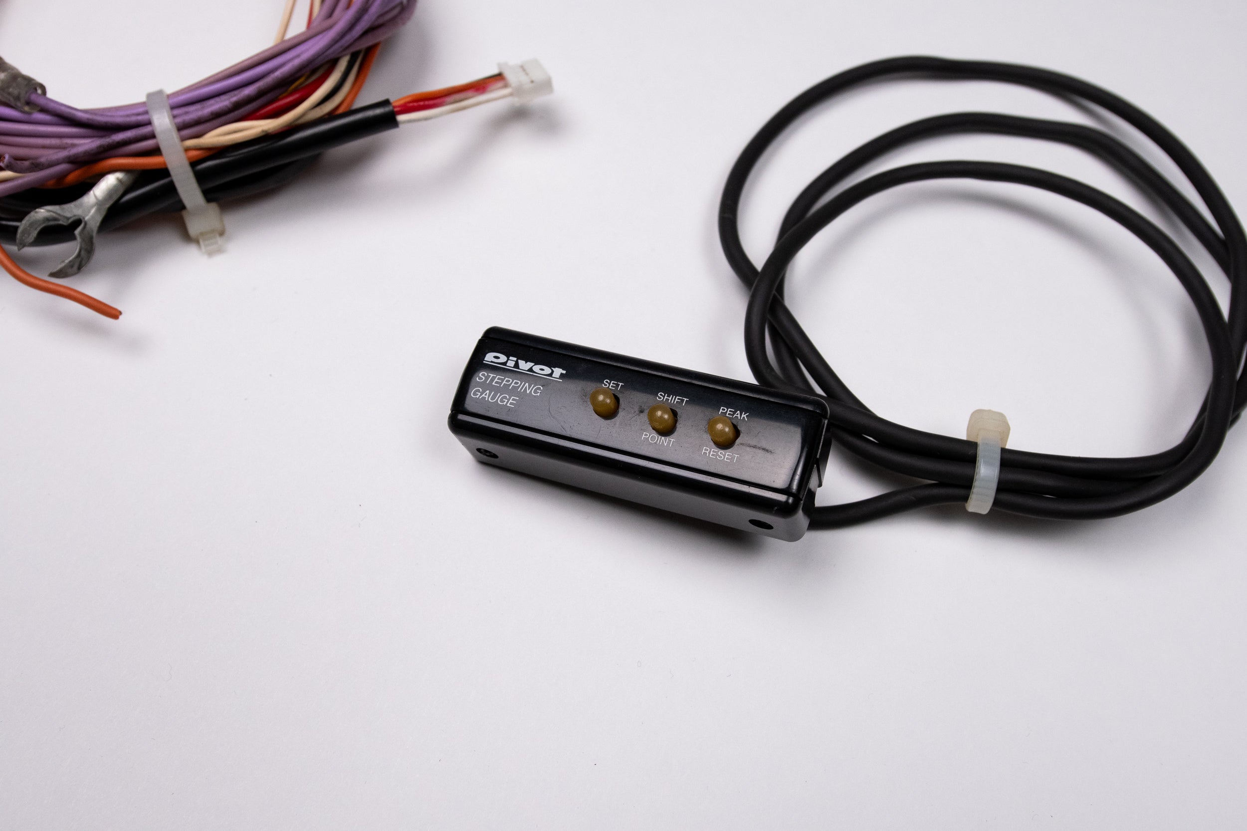 Pivot メーター タコメーター 80φ ピボット 80mm ステッピングゲージ