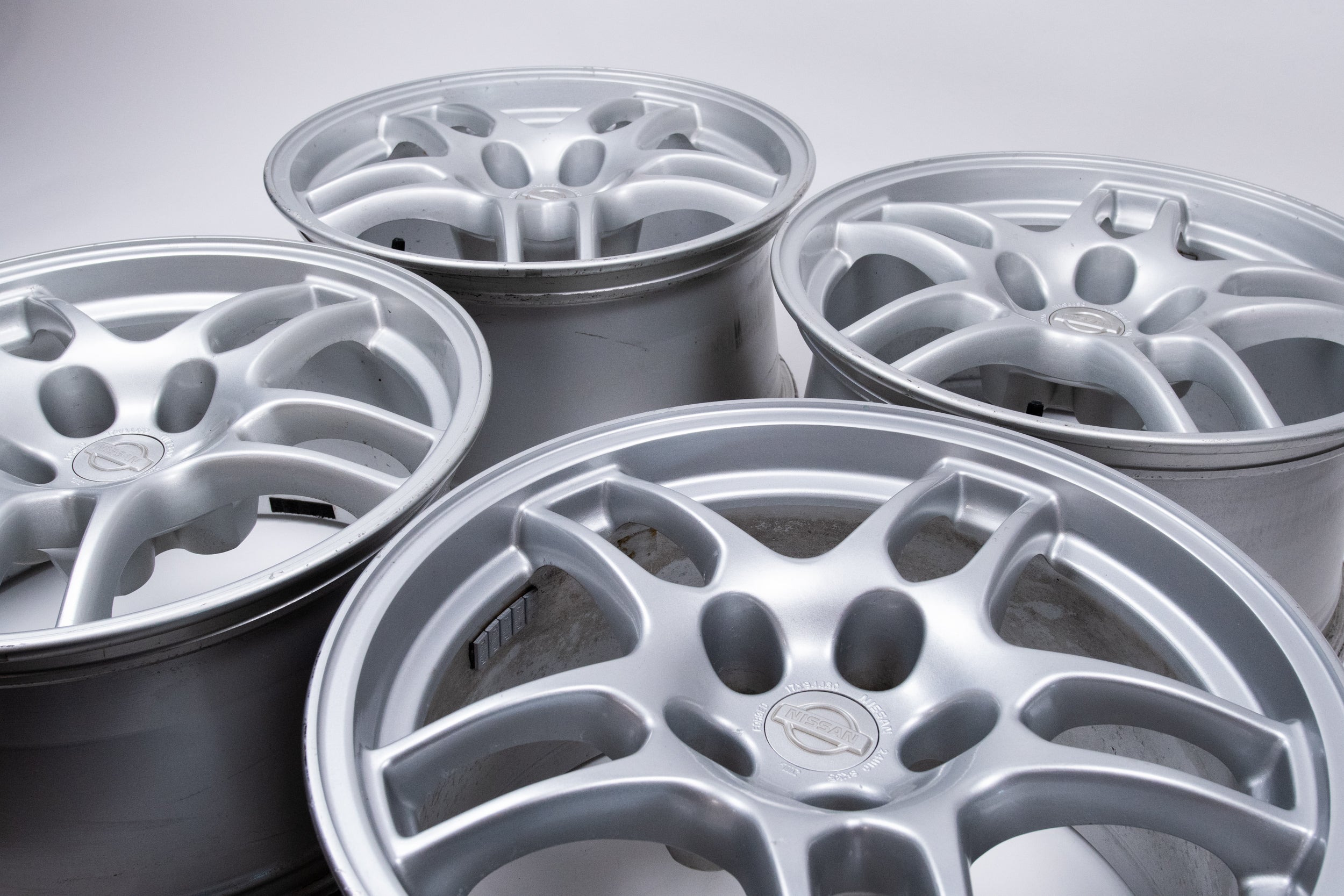 日産 スカイライン R33 GT-R純正ホイール 17ｘ9J ＋30 2本セット R33 スカイライン GTR 純正ホイール 17×9j+30 2本セット 33