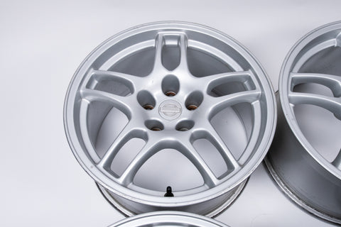 Nissan Skyline R33 GTR 17" 9J +30 (5x114.3)