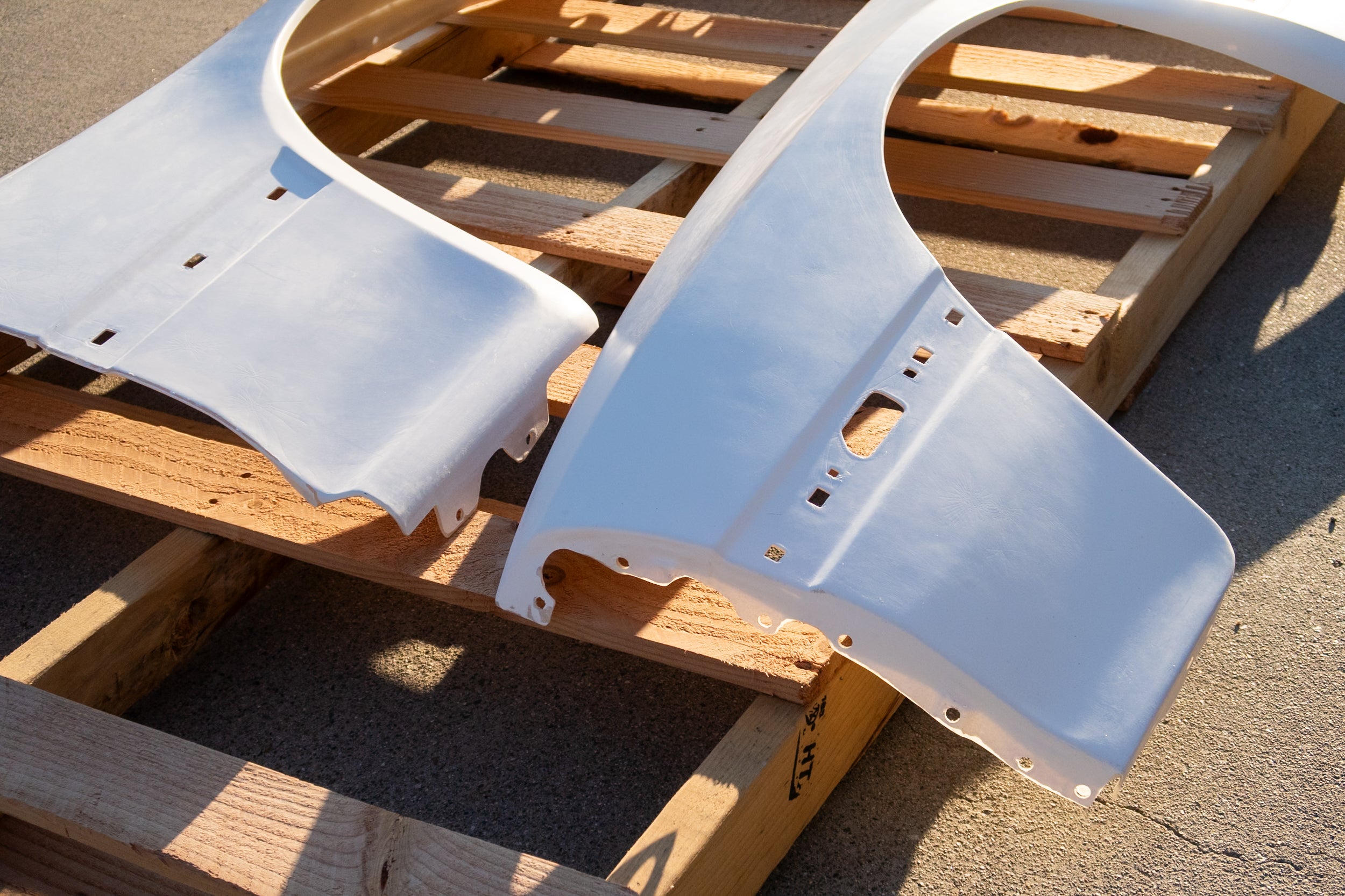 Mazda FC3S RX7 Foresight 30mm Front Fender – GET Japan