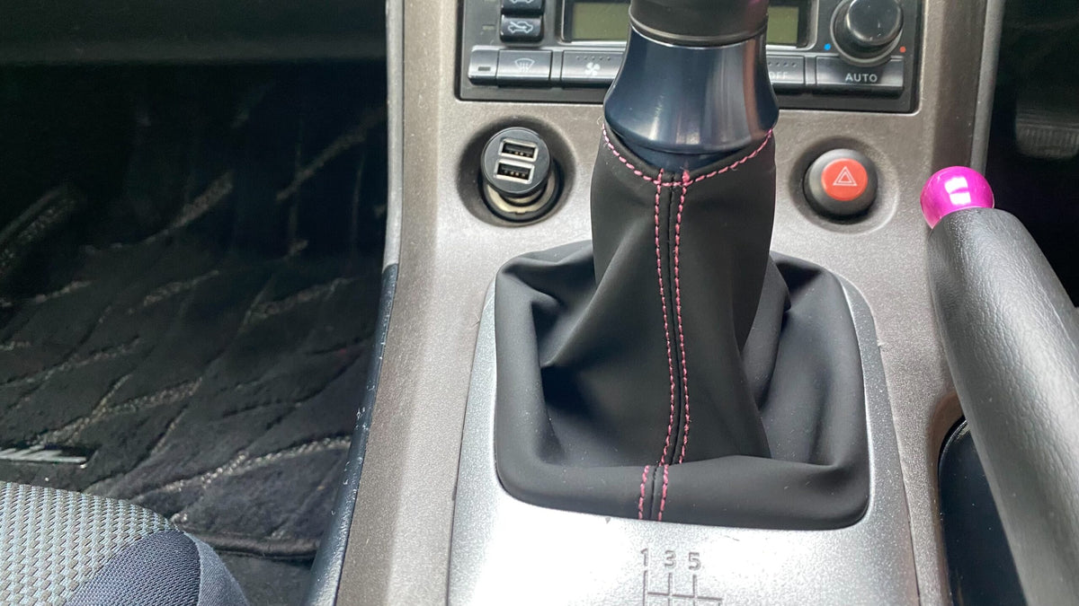 Yashio Factory Nissan Silvia S13 / S14 / S15 Shift Knob and Shift Boot Set