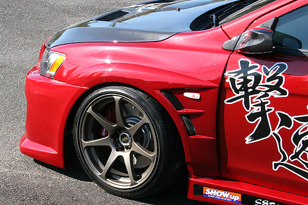 CHARGESPEED Mitsubishi Lancer Evolution X (CZ4A) D-1 Style Vented Front Fenders 20mm Wider per Side (FRP with Ducts)