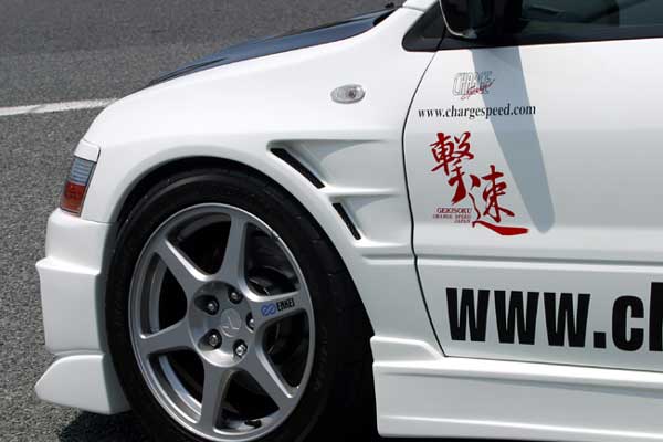 CHARGESPEED Mitsubishi Lancer Evolution VII (CT9A) D-1 Style Vented Front Fenders (with Ducts 20mm per Side)