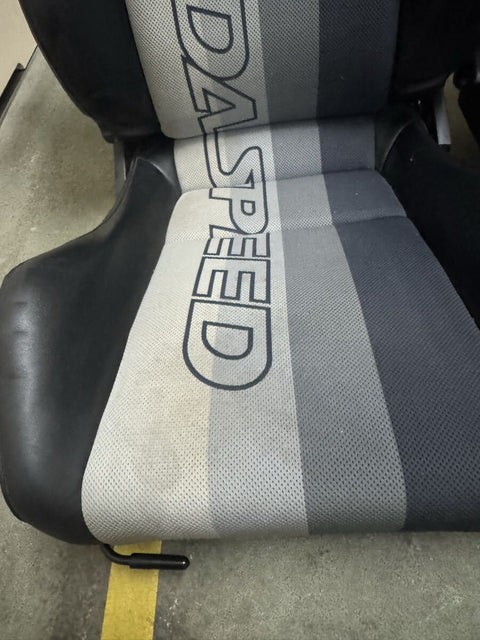 Mazdaspeed Mu-Len Leather Sport Seats (Black)