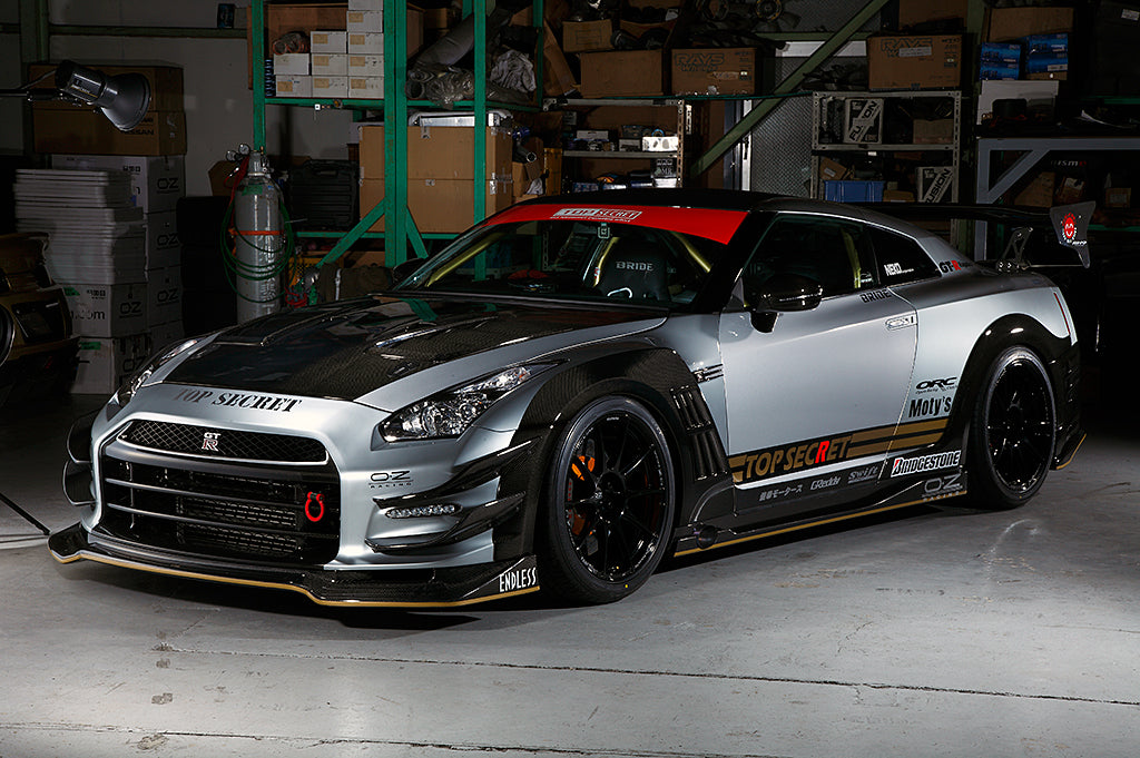 Top Secret R35 Front Wide Fenders TYPE 1
