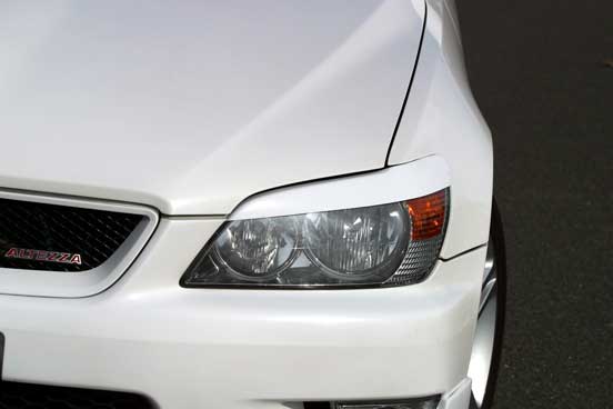 CHARGESPEED Toyota Altezza (SXE10) Eyelines (FRP) 2
