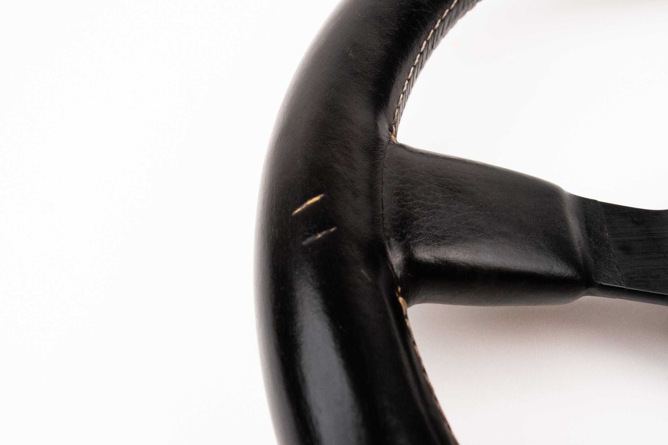 MOMO Cavallino ステアリング 本体 MOMO Cavallino ステアリング 本体 - メルカリ