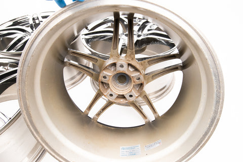 AVS Model 5 18" 10JJ +45, 9JJ +35 (5x114.3)